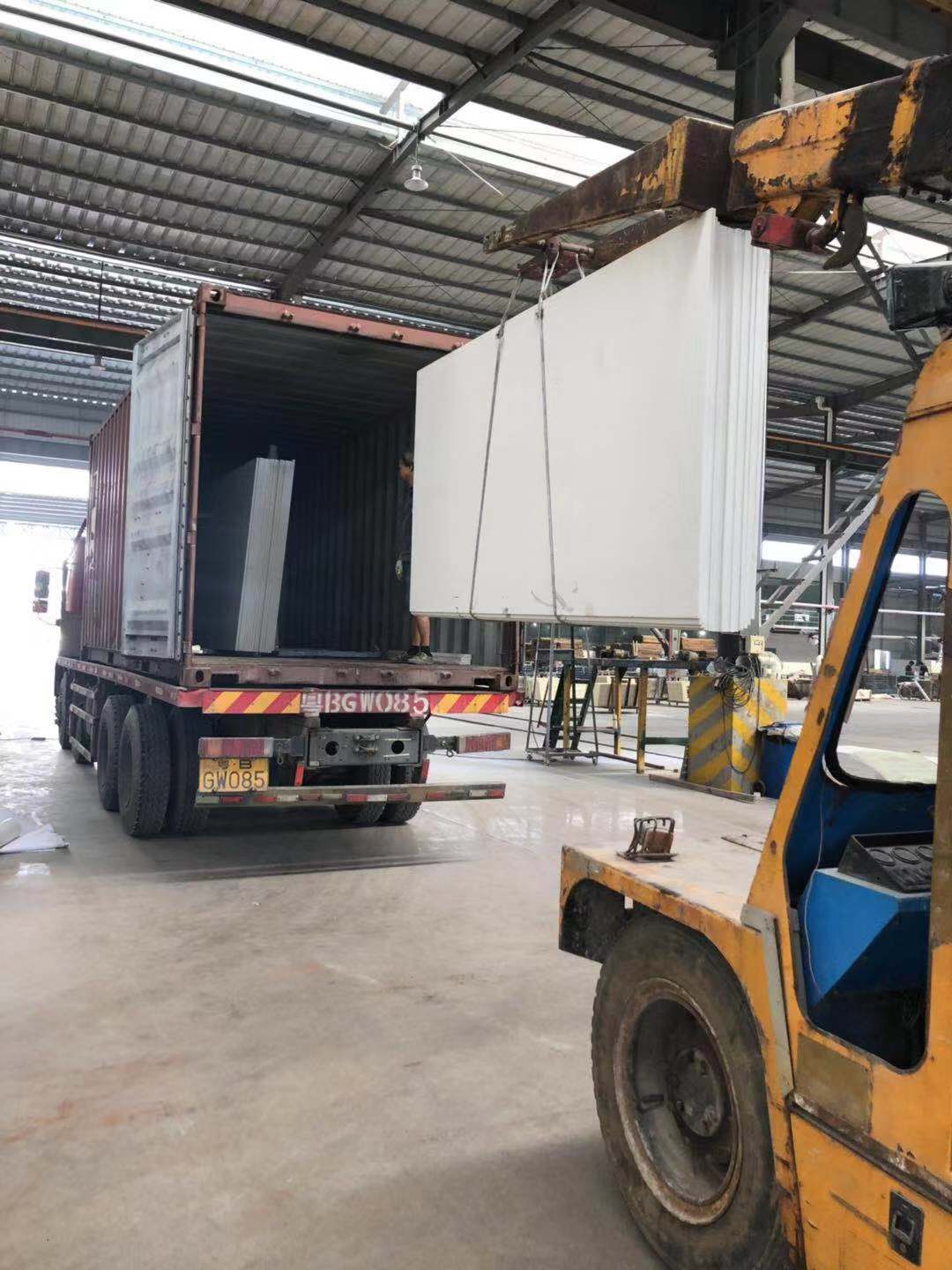 Кварцевый камень премиум-класса для покупателей из Великобритании — надежный поставщик