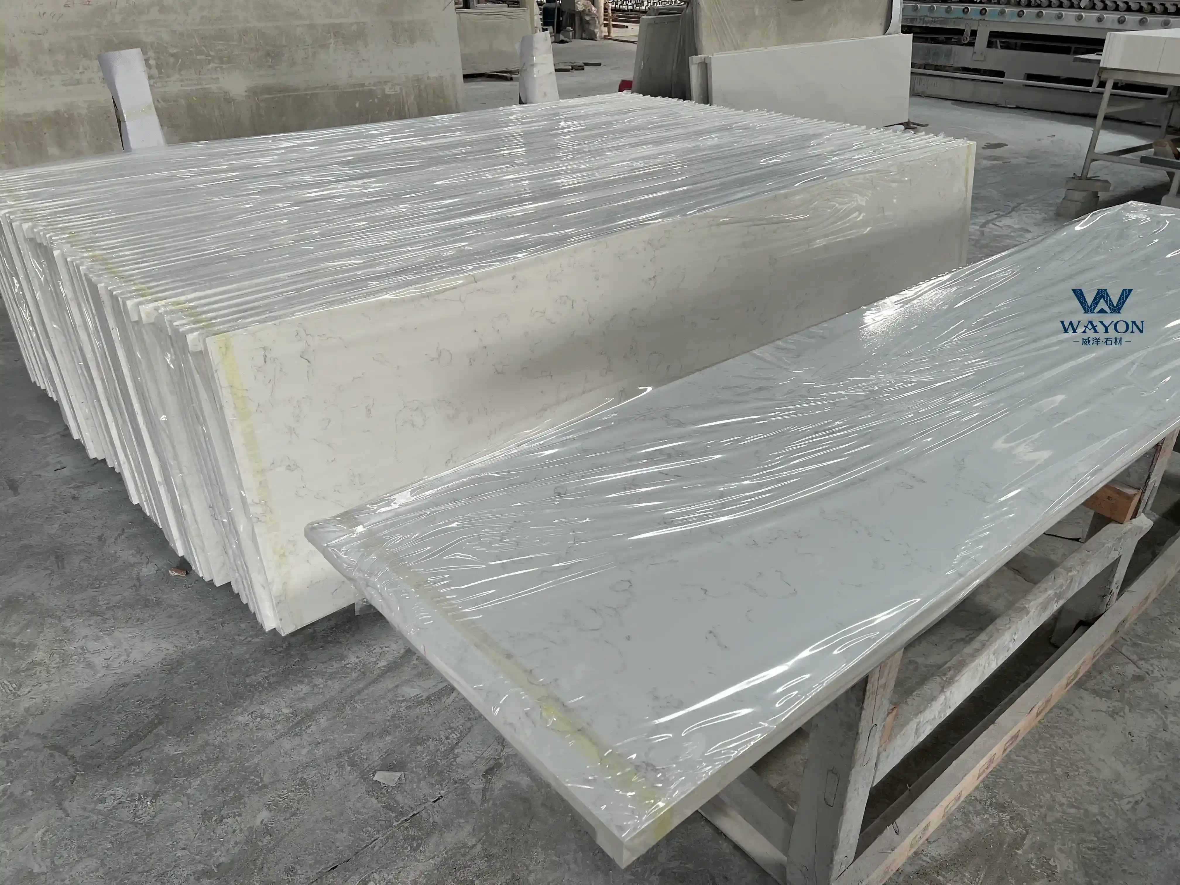 Столешница из кварца WG415 Cloud Layer