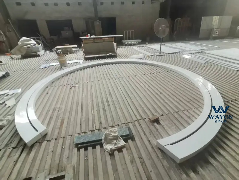 Основание ограждения из белого мрамора Яши