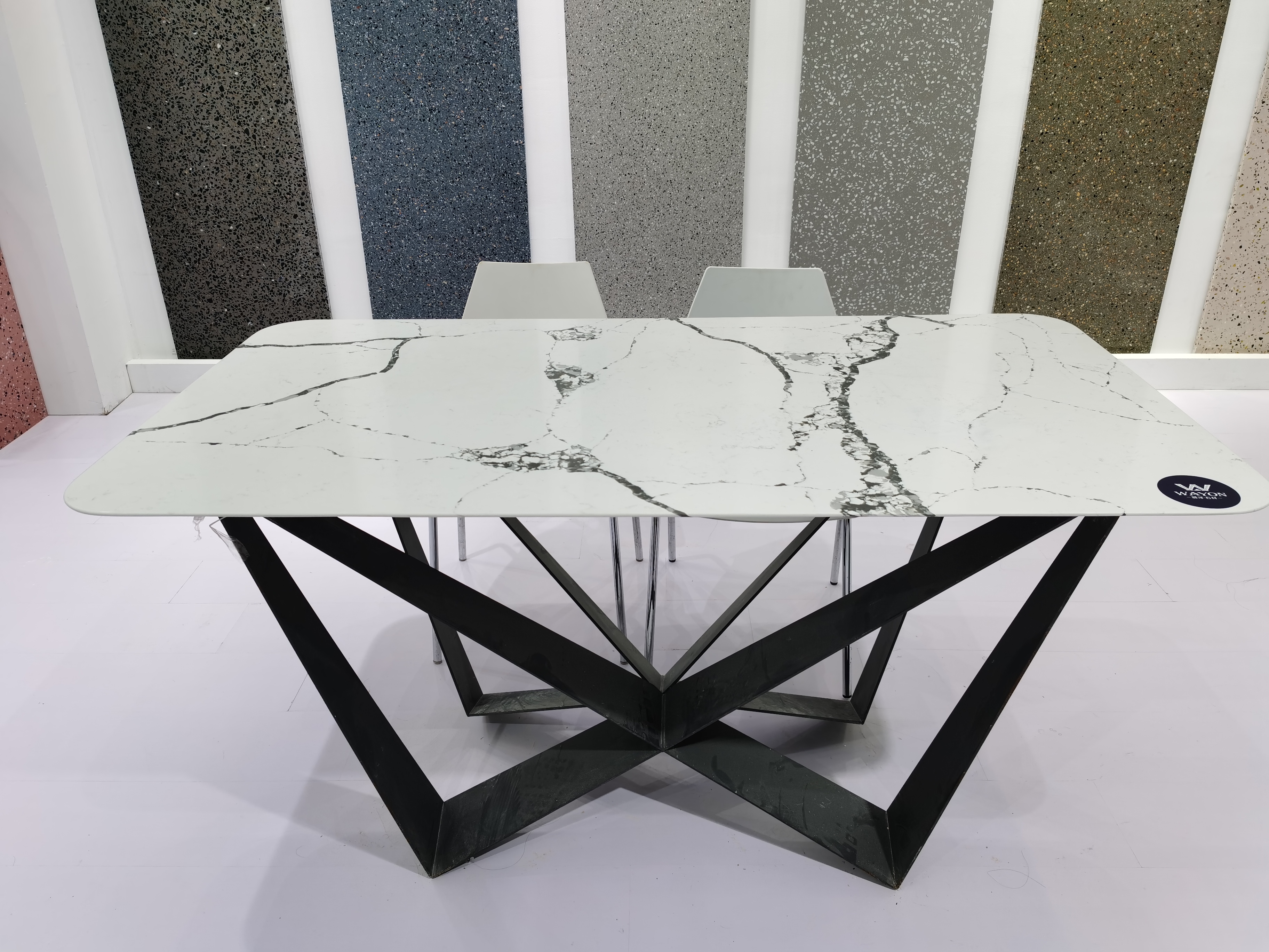 WG469 Стол из белого кварца Sunice